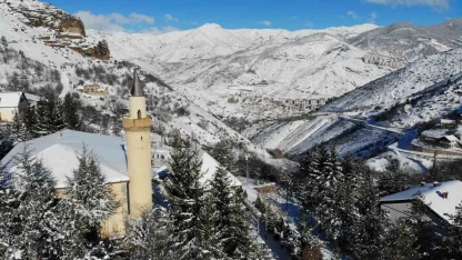 Tarihi Süleymaniye Mahallesinden kar manzaraları
