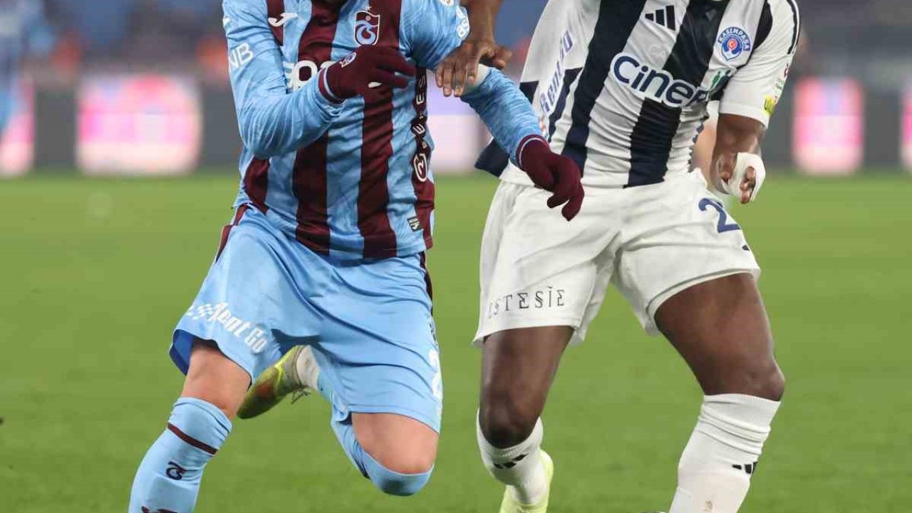 Trendyol Süper Lig: Trabzonspor: 0 - Kasımpaşa: 0 (İlk yarı)