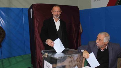 Türkeli Esnaf Odası’nda Ali Karahan güven tazeledi