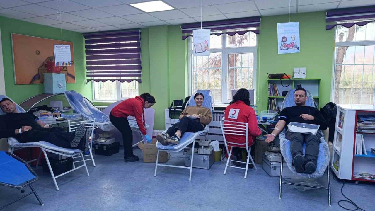 Türkeli’de okullarda rekor kan bağışı: 3 günde 253 ünite kan toplandı