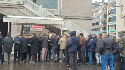 Türkeli’de umre yolcuları dualarla uğurlandı