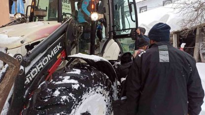 UMKE ekipleri iki hastayı hastaneye ulaştırdı