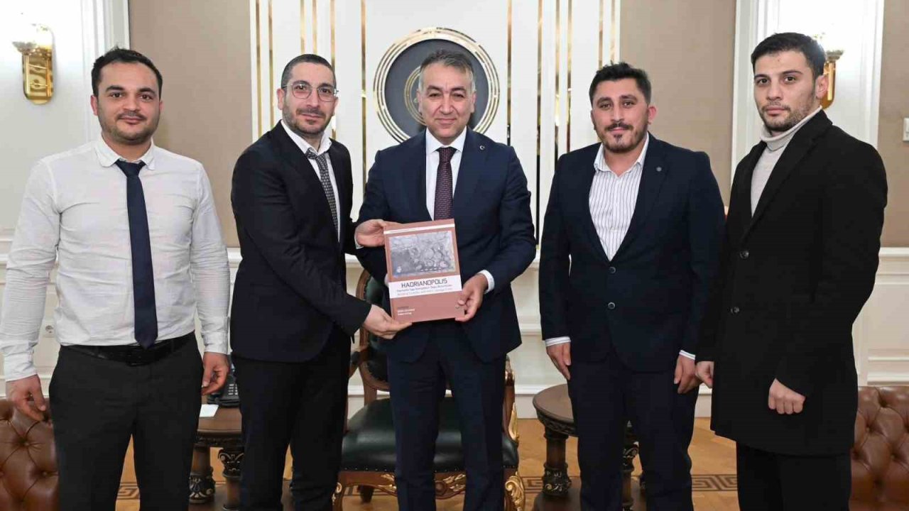 Vali Çağatay’dan başarılı kazı ekibine teşekkür