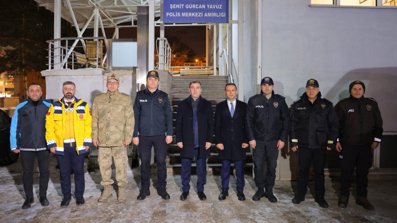Vali Eldivan yeni yıla görevi başındaki güvenlik güçleriyle girdi