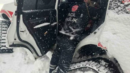 Yoğun kar yağışında sağlık hizmetleri durmadı