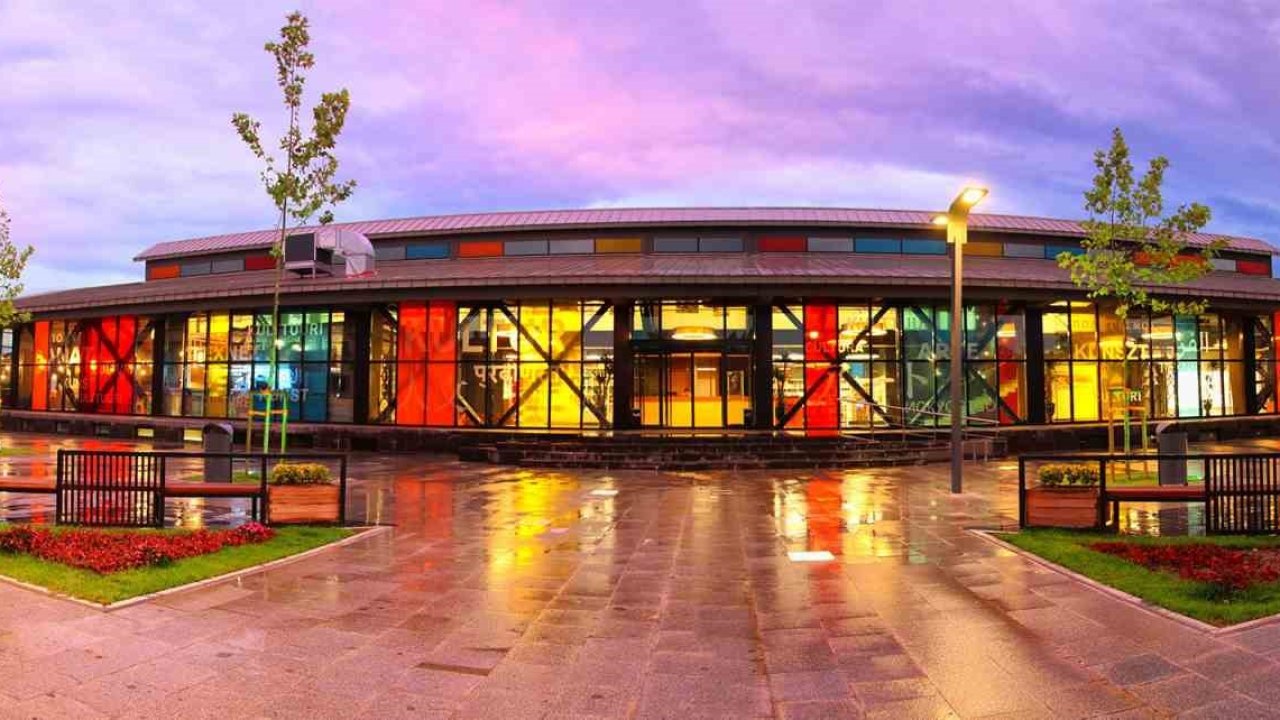 38 yazar ve 13 yayınevi Sakarya’da buluşuyor