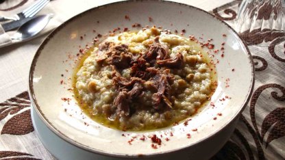 Amasya’nın tescilli lezzeti ’taş fırın keşkeği’: Pişmesi 12 saat sürüyor