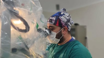 Bayburt’ta genç hastanın bel kayması ilk kez uygulanan gülen yüz tekniğiyle tedavi edildi