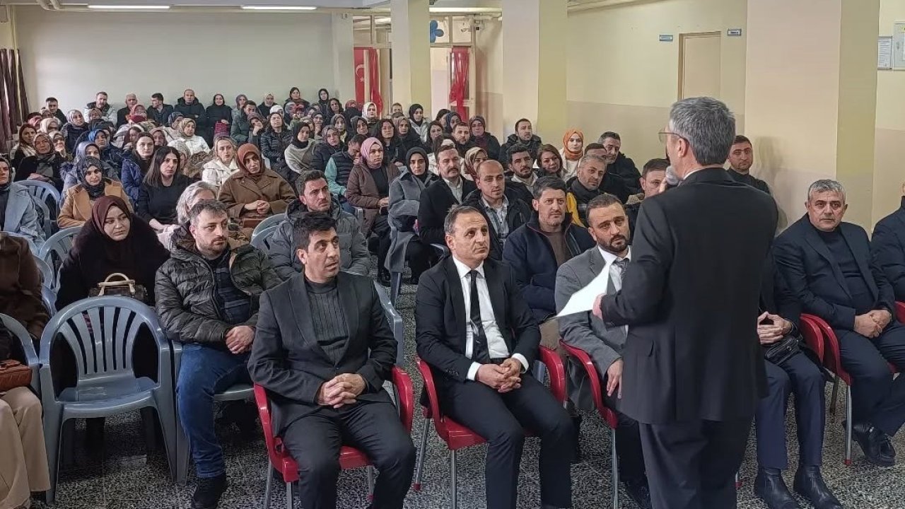 Bayburt’ta ikinci dönem eğitim planlamaları toplantıda ele alındı