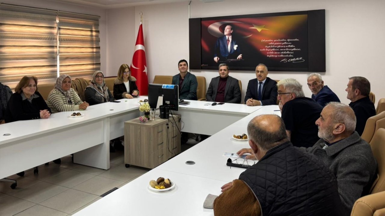 Bayburt’ta yaşlılara dijital okuryazarlık eğitimi verildi