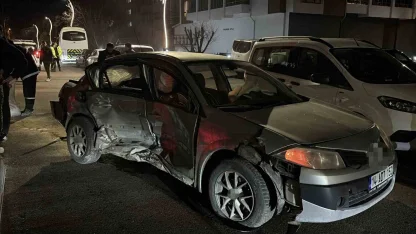 Bolu’da ciple otomobil çarpıştı: Araçlar ağır hasar aldı