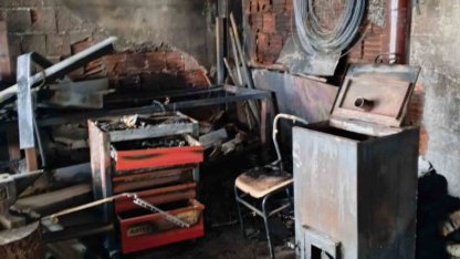 Bolu’da demir doğrama dükkanında yangın çıktı