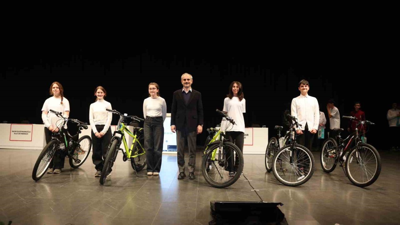 Çayırova’da bilgi evleri öğrencileri yarıştı