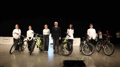 Çayırova’da bilgi evleri öğrencileri yarıştı