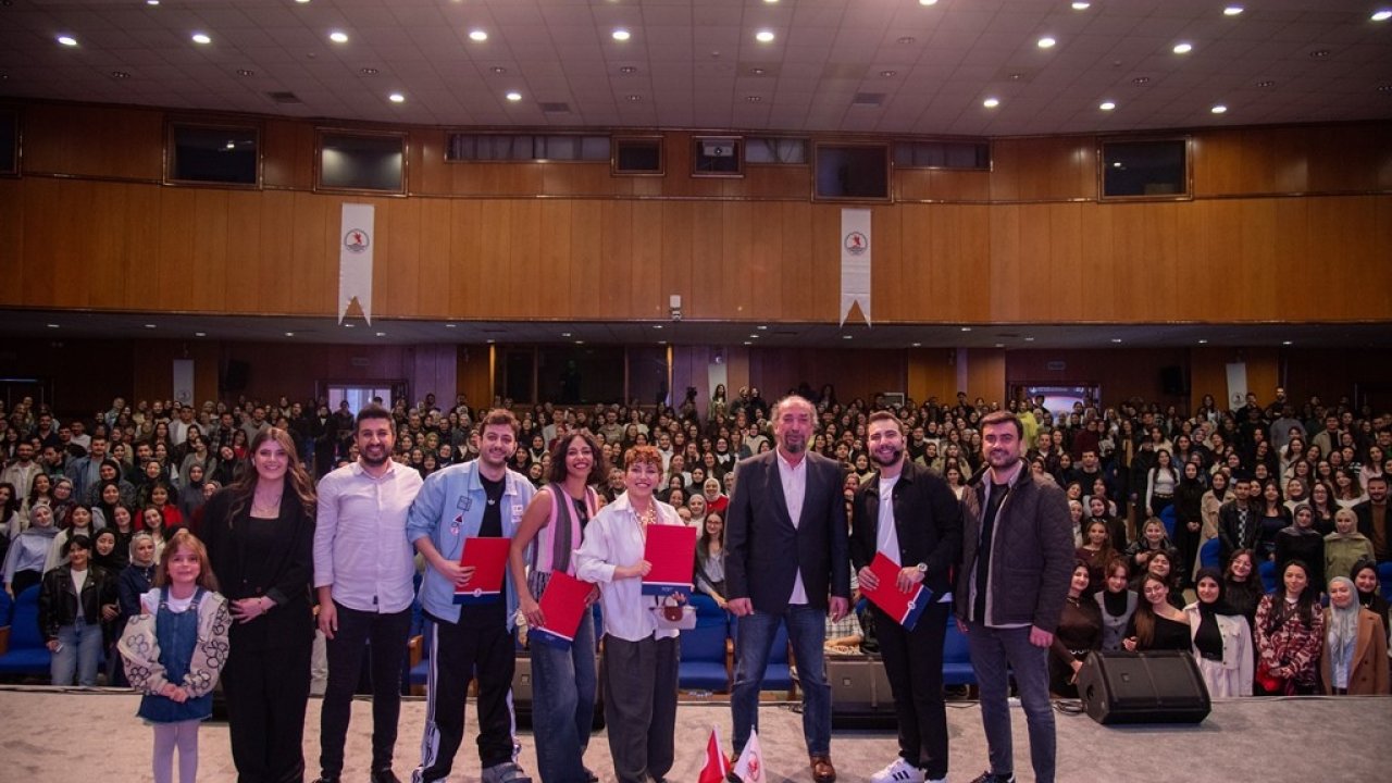 "Çok Güzel Hareketler Bunlar 2" ekibinden OMÜ’de sanat ve kariyer sohbeti