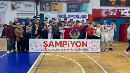 Düzce’de voleybol rüzgarı
