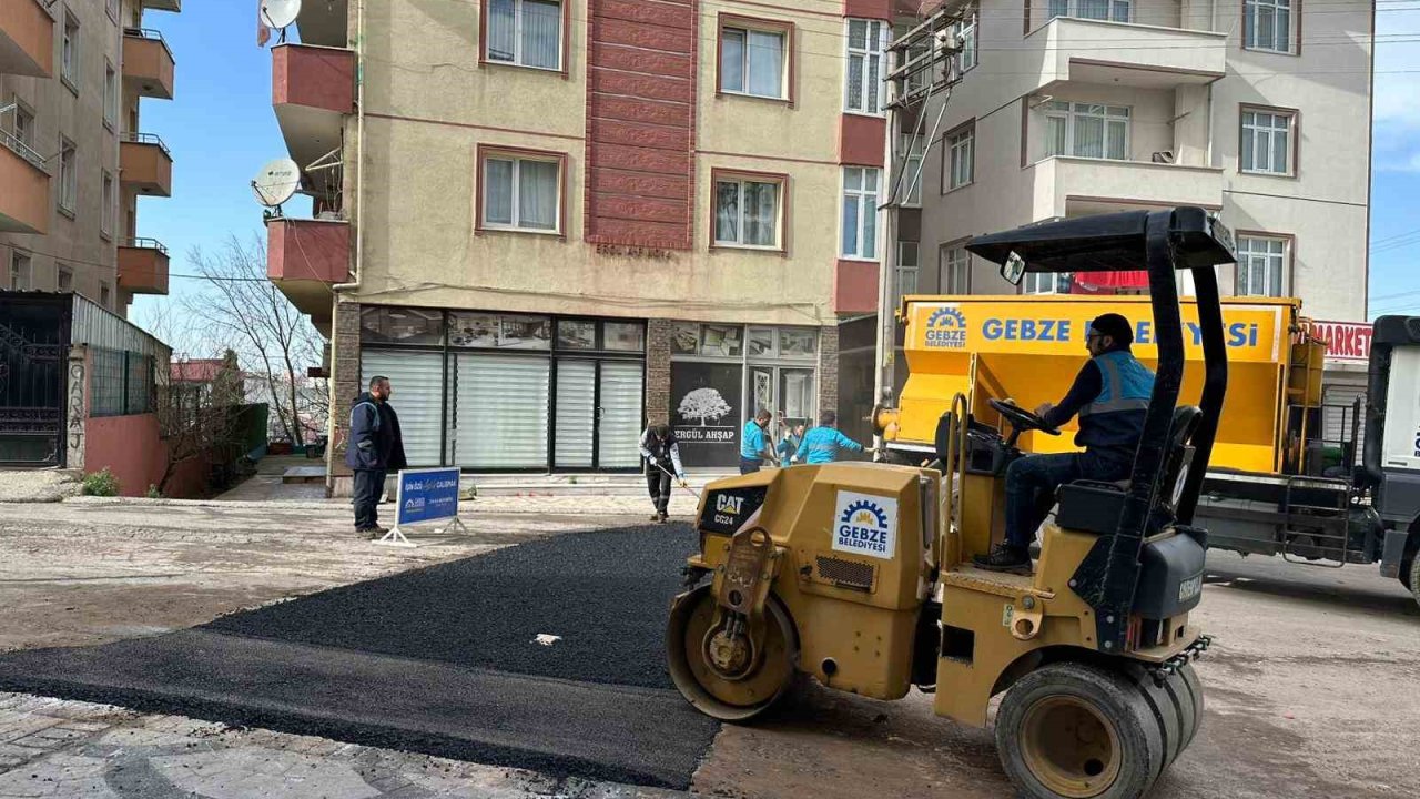 Gebze’de ulaşım konforu için asfalt yama çalışması yapılıyor