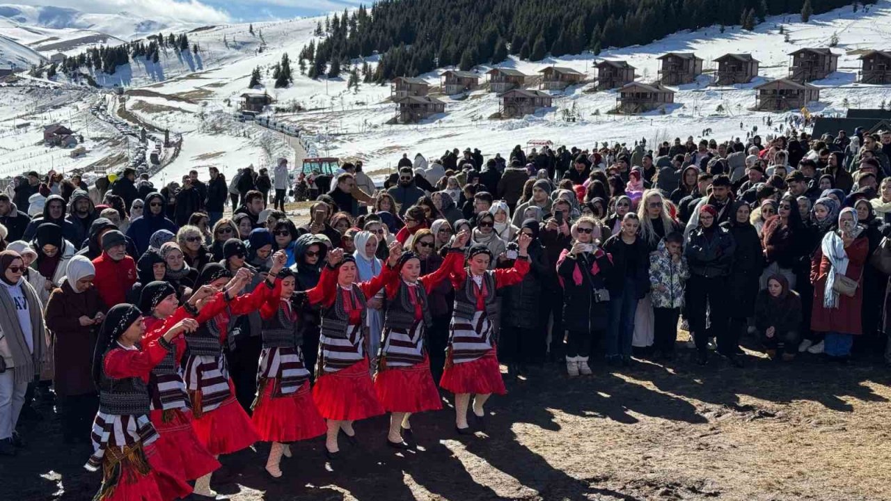 Giresun’da "Kar Festivali" renkli görüntülere sahne oldu