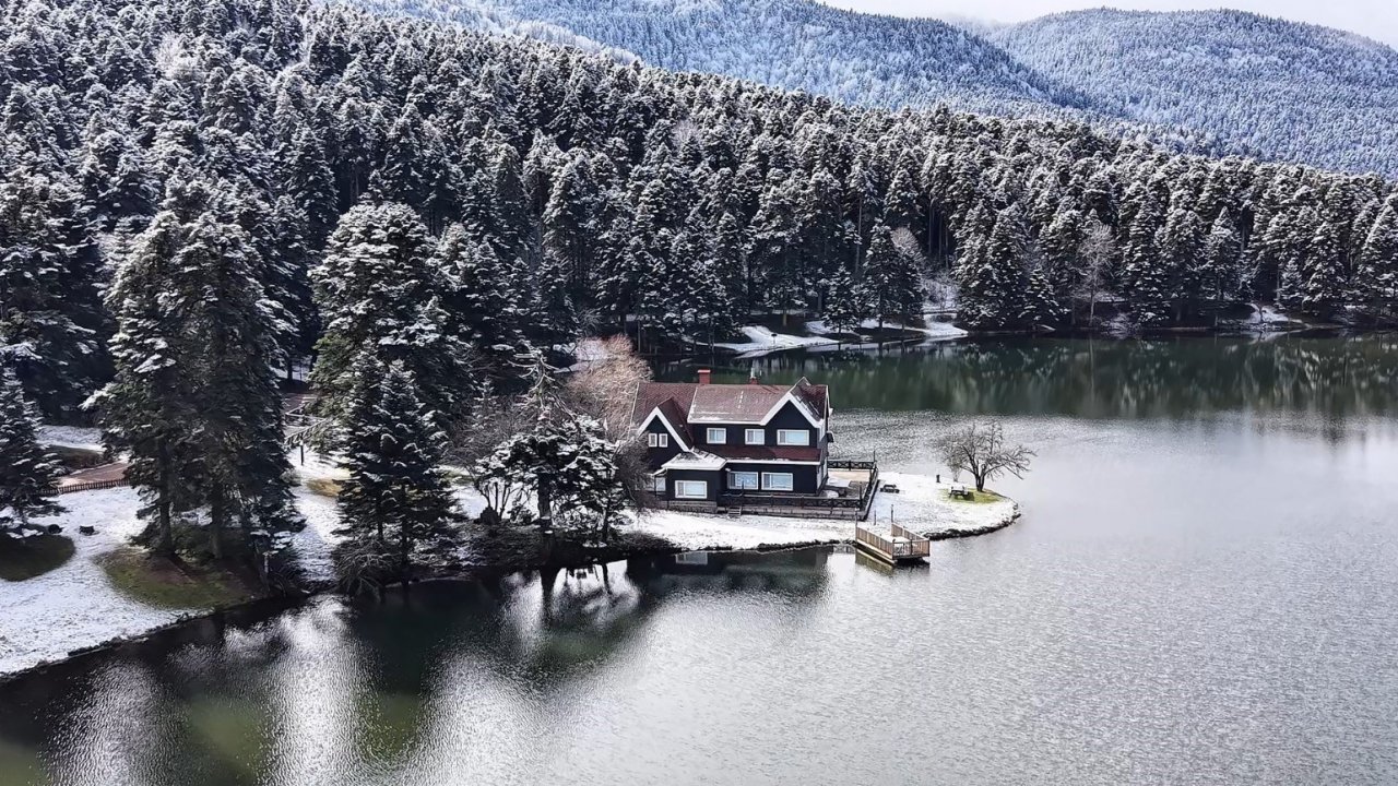 Gölcük Tabiat Parkı’nda kış güzelliği