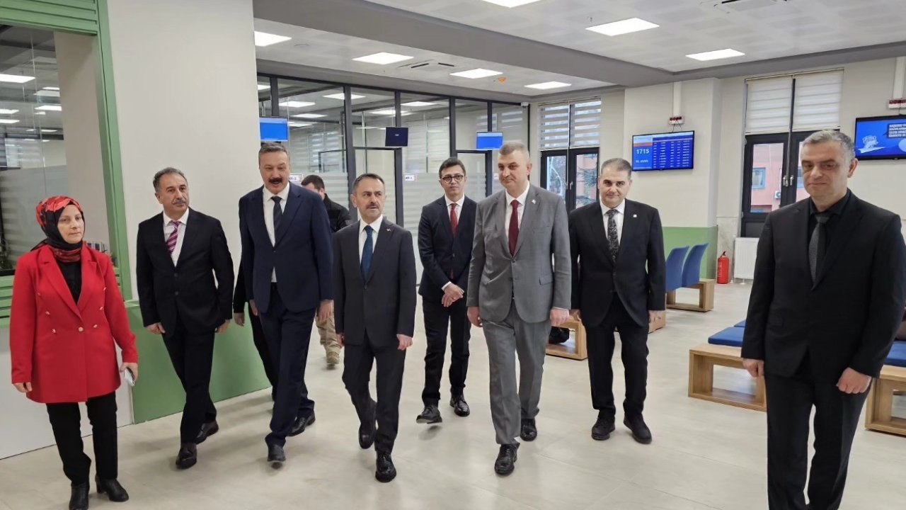 Gölcük’te yeni Hükümet Konağı hizmete girdi