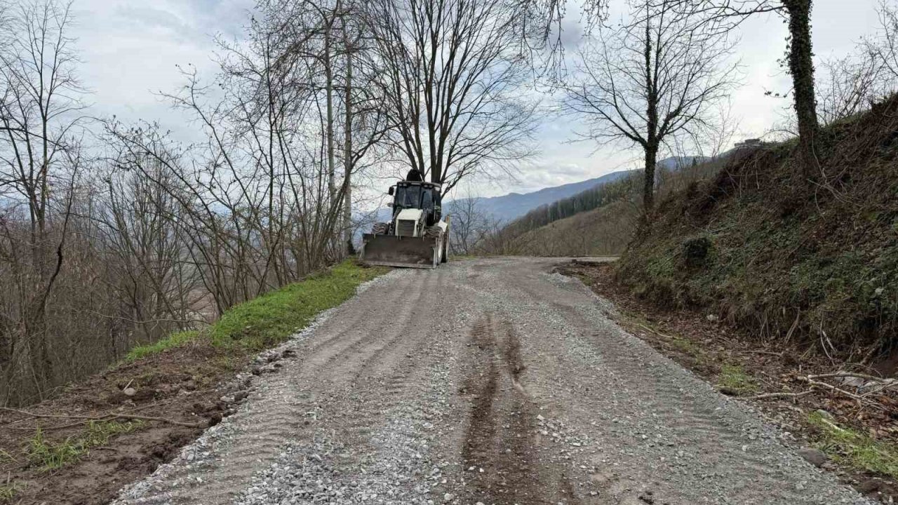 Gölyaka’da köy yolları yenilendi