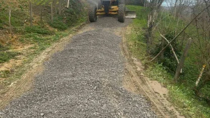 Iğdır köyünde bakım çalışmaları sürüyor