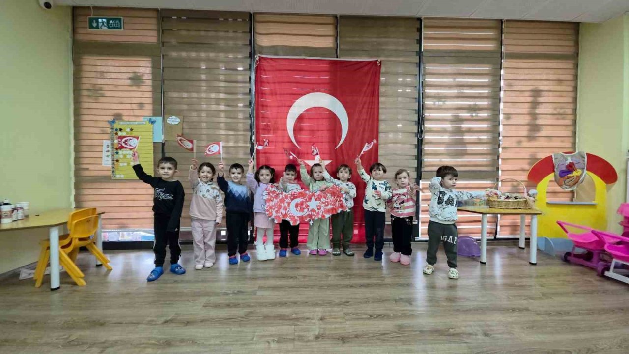 İkinci dönem "Bayrak Sevgisi" temasıyla başladı