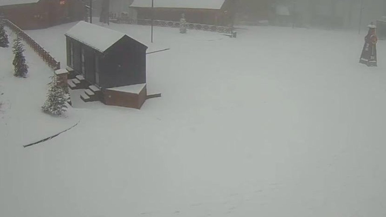 Kartepe’de lapa lapa kar yağıyor