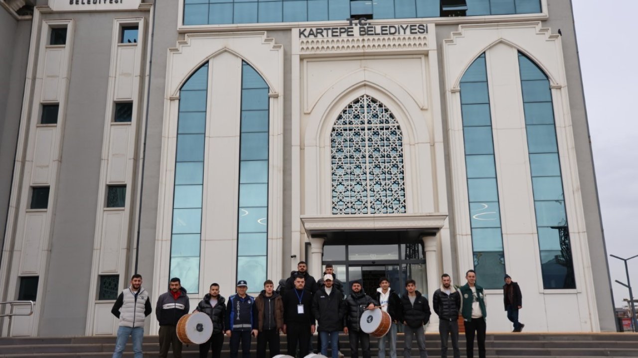 Kartepe’de Ramazan davulcularına görev kartı verildi