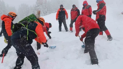 Kastamonu’da Ilgaz Dağı’nda "Çığda Arama Kurtarma" tatbikatı gerçekleştirildi