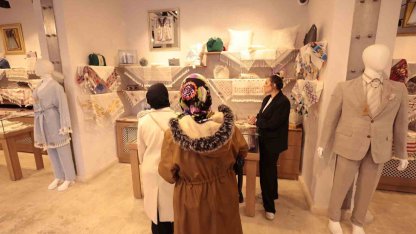 Kenevir ve ipek dokuma atölyesi hem üretiyor hem de kadın istihdamına katkı sağlıyor