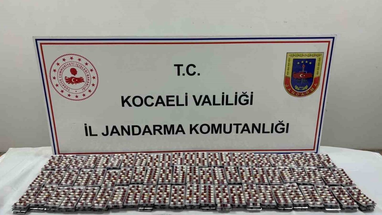 Kocaeli’de 3 kilo bonzai ve 5 bin hap ele geçirildi