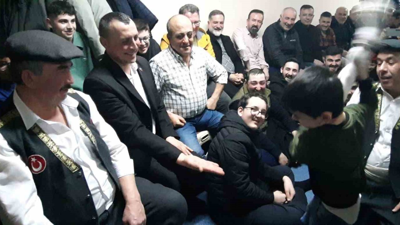 Mudurnu’da geleneksel ‘Birikme Gecesi’nde güldüren anlar