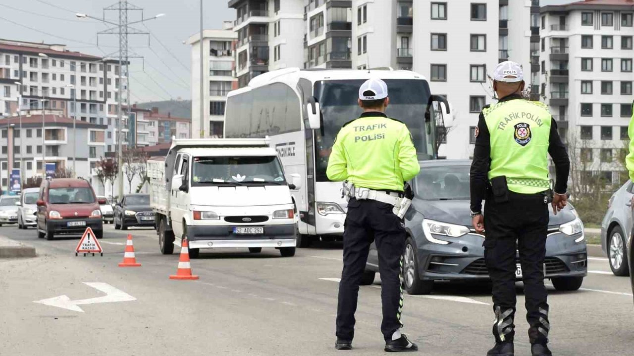 Ordu’da bir haftada 17 binden fazla araç ve sürücüsü denetlendi