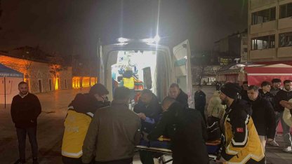 Otomobile çarpan scooter sürücüsü yaralandı