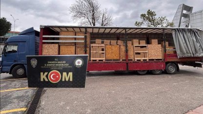 Otoyolda durdurulan tırdan 3 milyon 600 adet boş makaron yakalandı