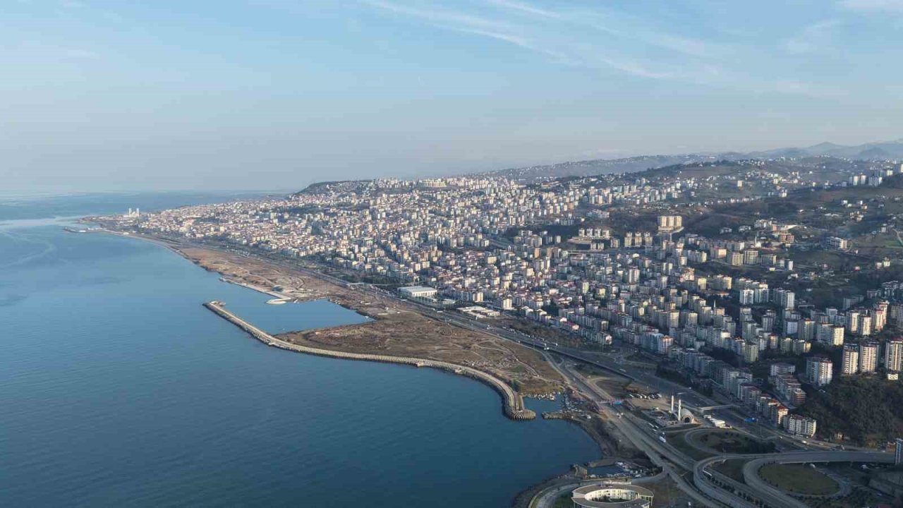 Sahile sığmayan şehir yamaçlara tırmanıyor