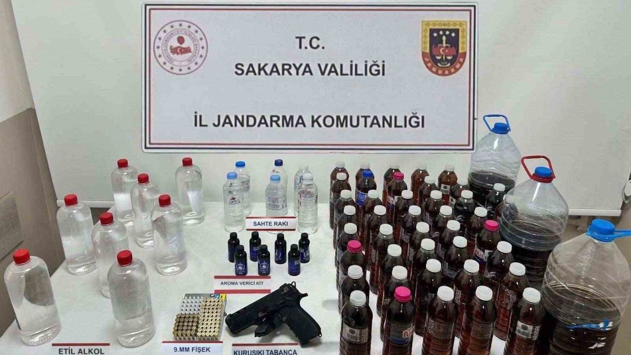 Sahte alkolleri piyasaya sürecekti, jandarma yakaladı