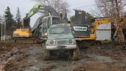 Sakarya’da "fıkra gibi olay: Kurtarmaya gelen de battı