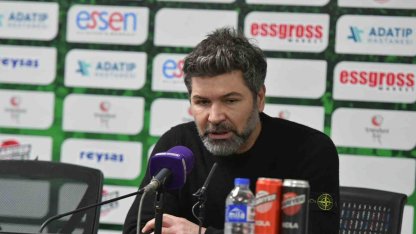 Sakaryaspor’da Teknik Direktör Hakan Kutlu ile yollar ayrıldı