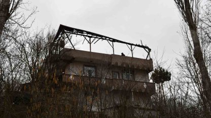 Samsun’da 2 katlı evde yangın