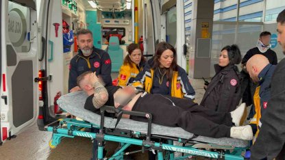 Samsun’da bıçaklı kavga: 2 yaralı