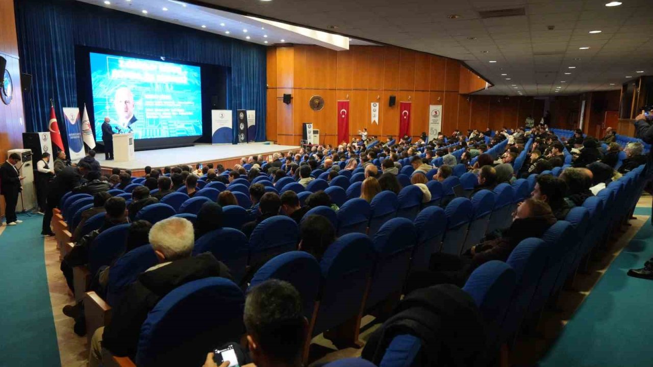 Samsun’da siber güvenlik zirvesi: "Siber güvenlikte asıl oyun değiştirici gençlerin fikirleri olacak"