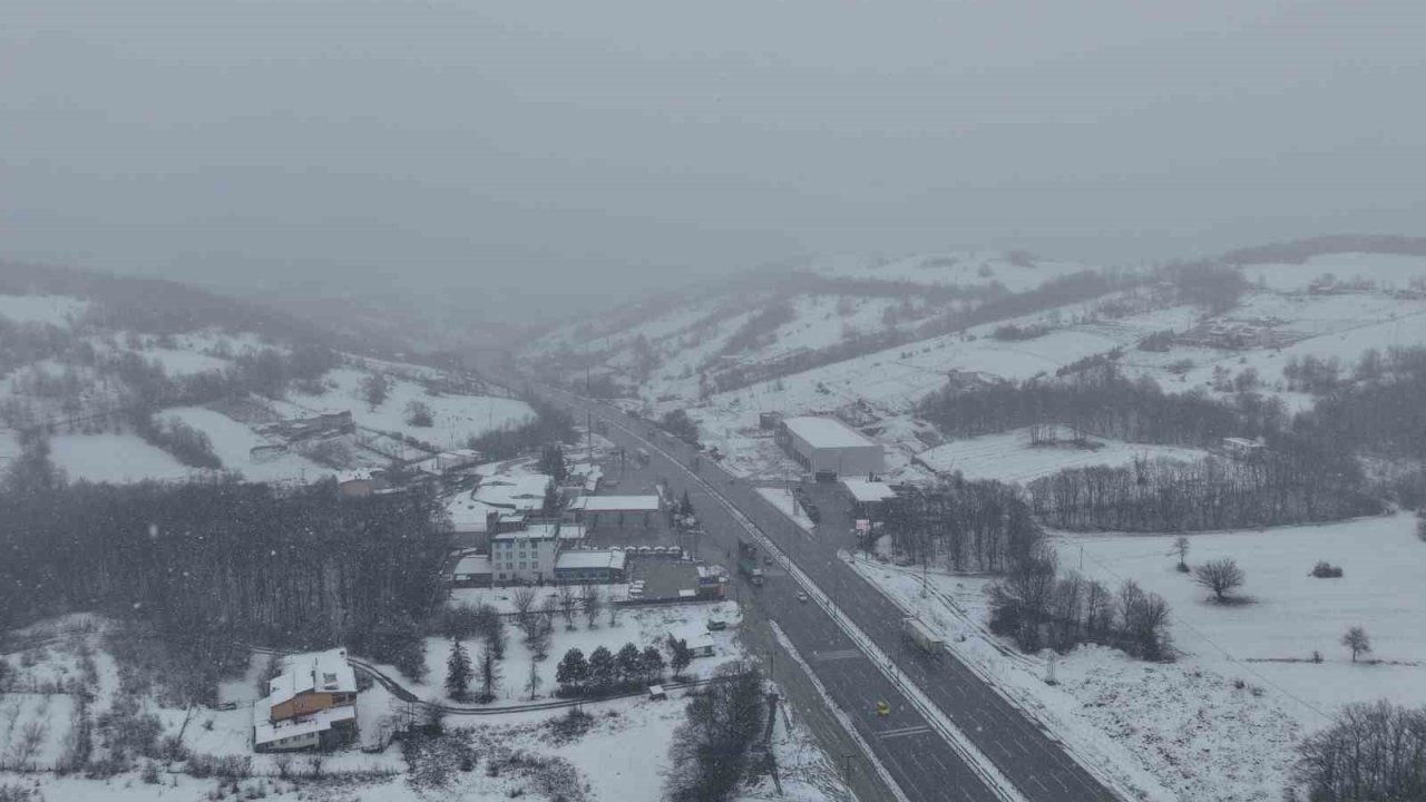 Samsun’da yüksek kesimler beyaza büründü