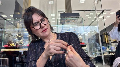 Şevval Sam Trabzon hasırına ilmek attı