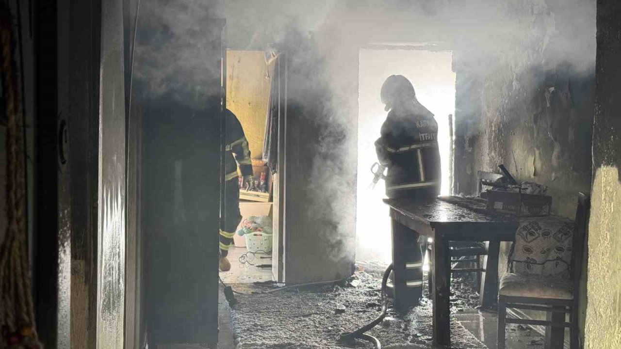 Tek katlı evde çıkan yangın söndürüldü