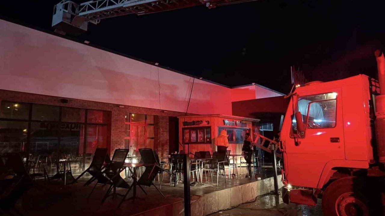 TEM’deki dinlenme tesisinde korkutan yangın