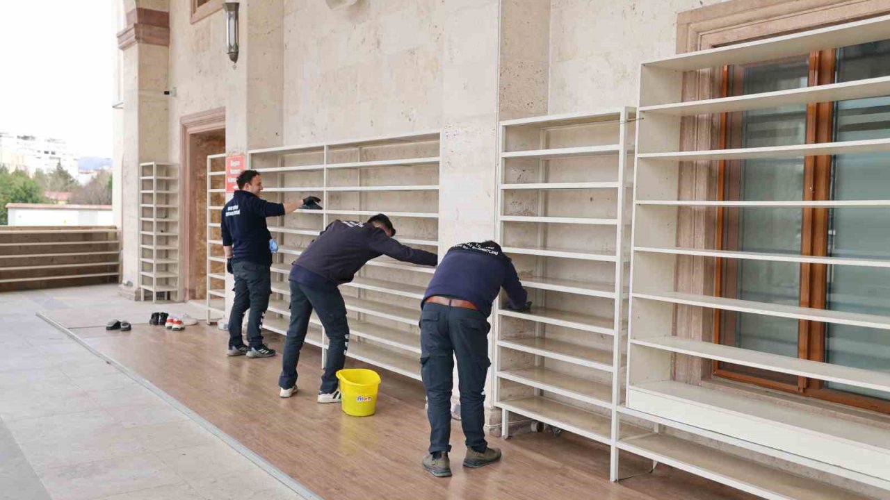 Tokat’ta ibadethaneler Ramazan’a hazırlandı