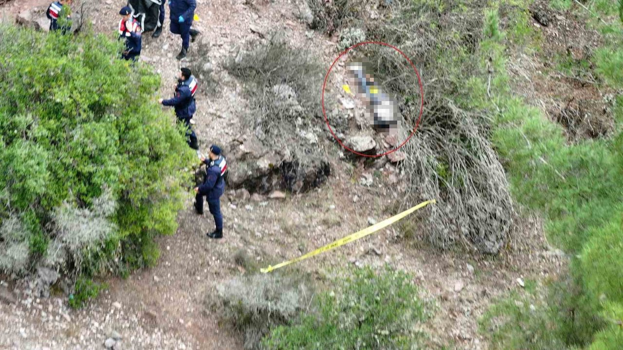 Tokat’ta kayıp olarak aranan kişinin 100 metrelik uçurumda cansız bedeni bulundu
