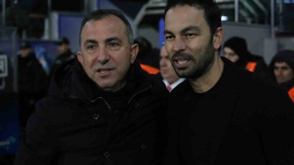 Trendyol Süper Lig: Çaykur Rizespor: 1 - Kocaelispor: 0 (İlk yarı)